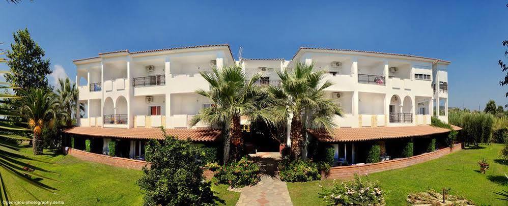 Martha'S Haus Hotel Gerakini Exterior photo